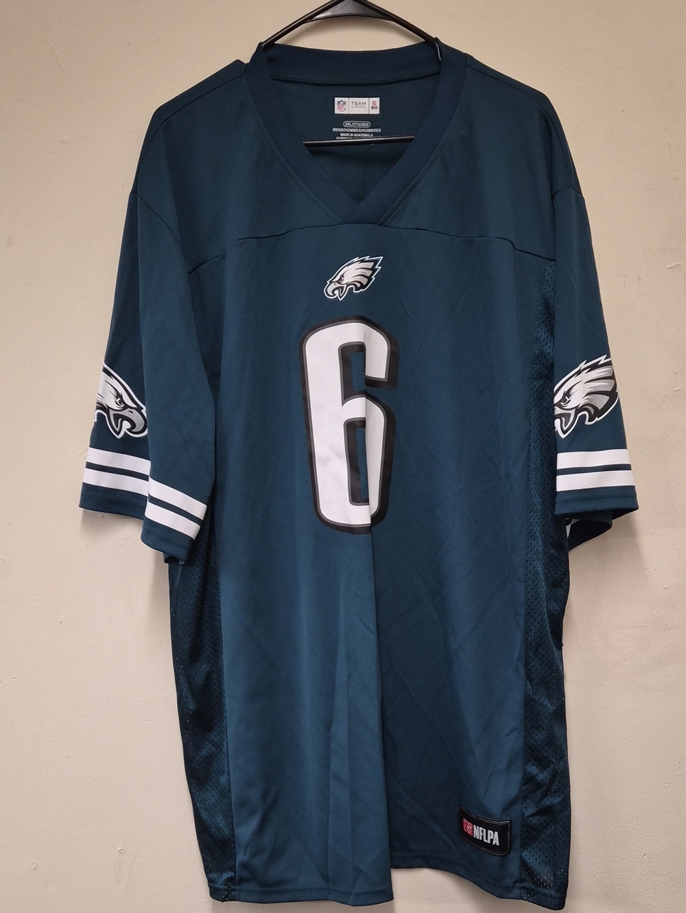 Philadelphia Eagles #6 Football Jersey Size 2XL